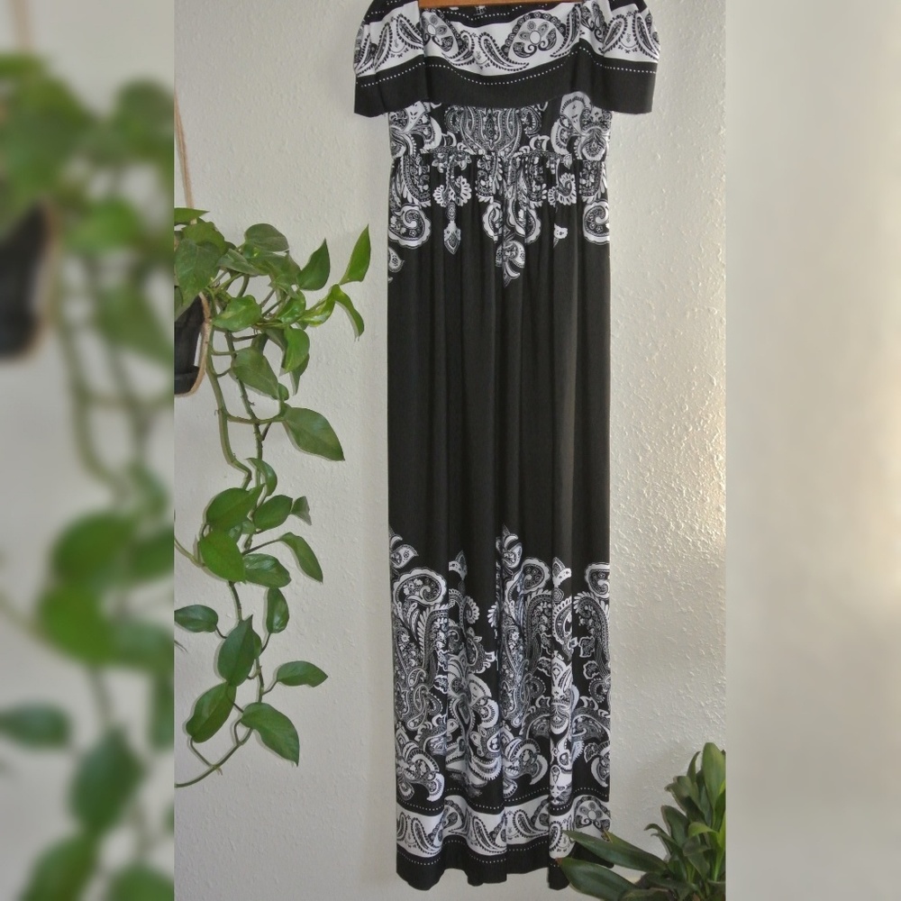 Bongo Strapless Paisley Print Maxi Dress